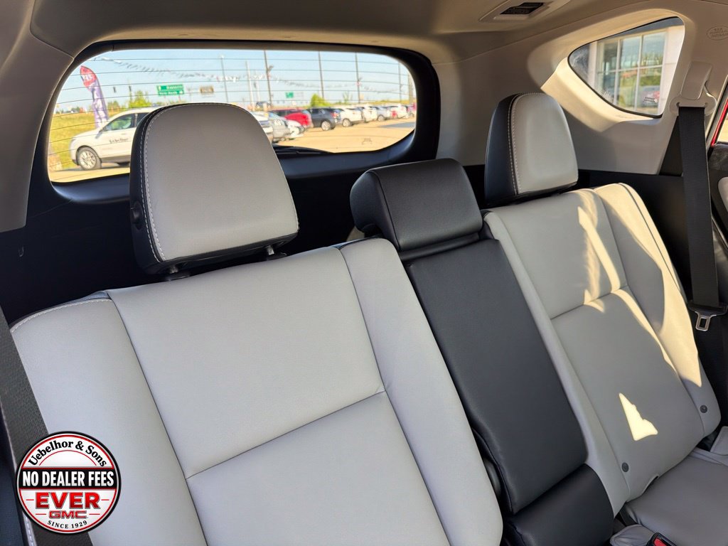 Used 2017 Toyota RAV4 Limited FWD image 6