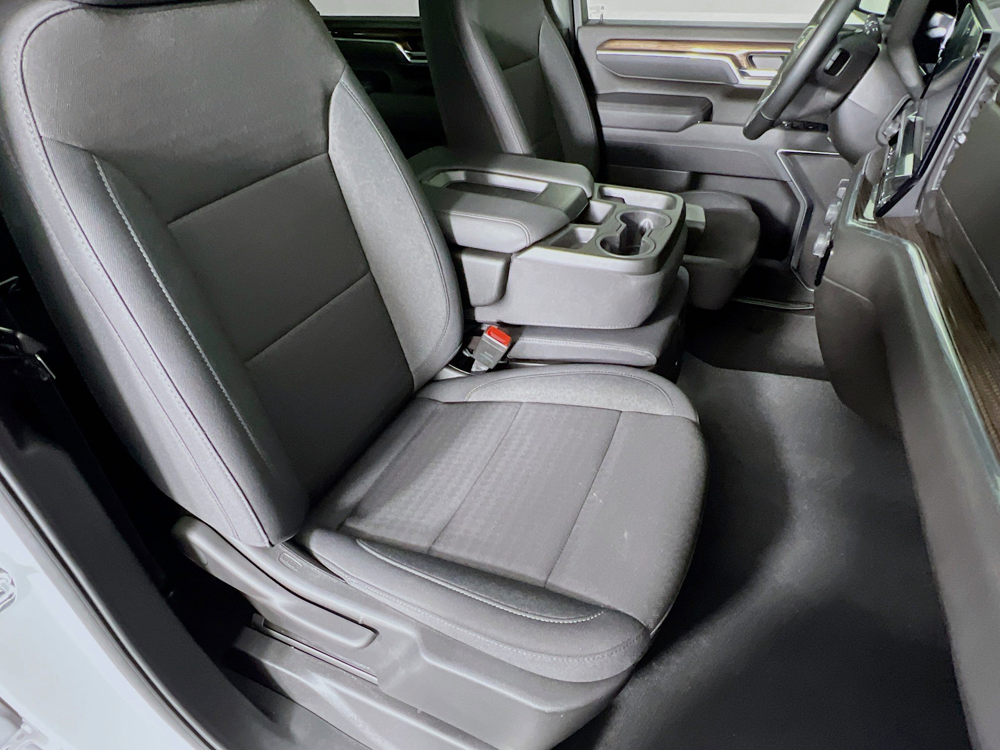 Used 2025 Chevrolet Silverado 2500 LT w/ Safety Package image 22