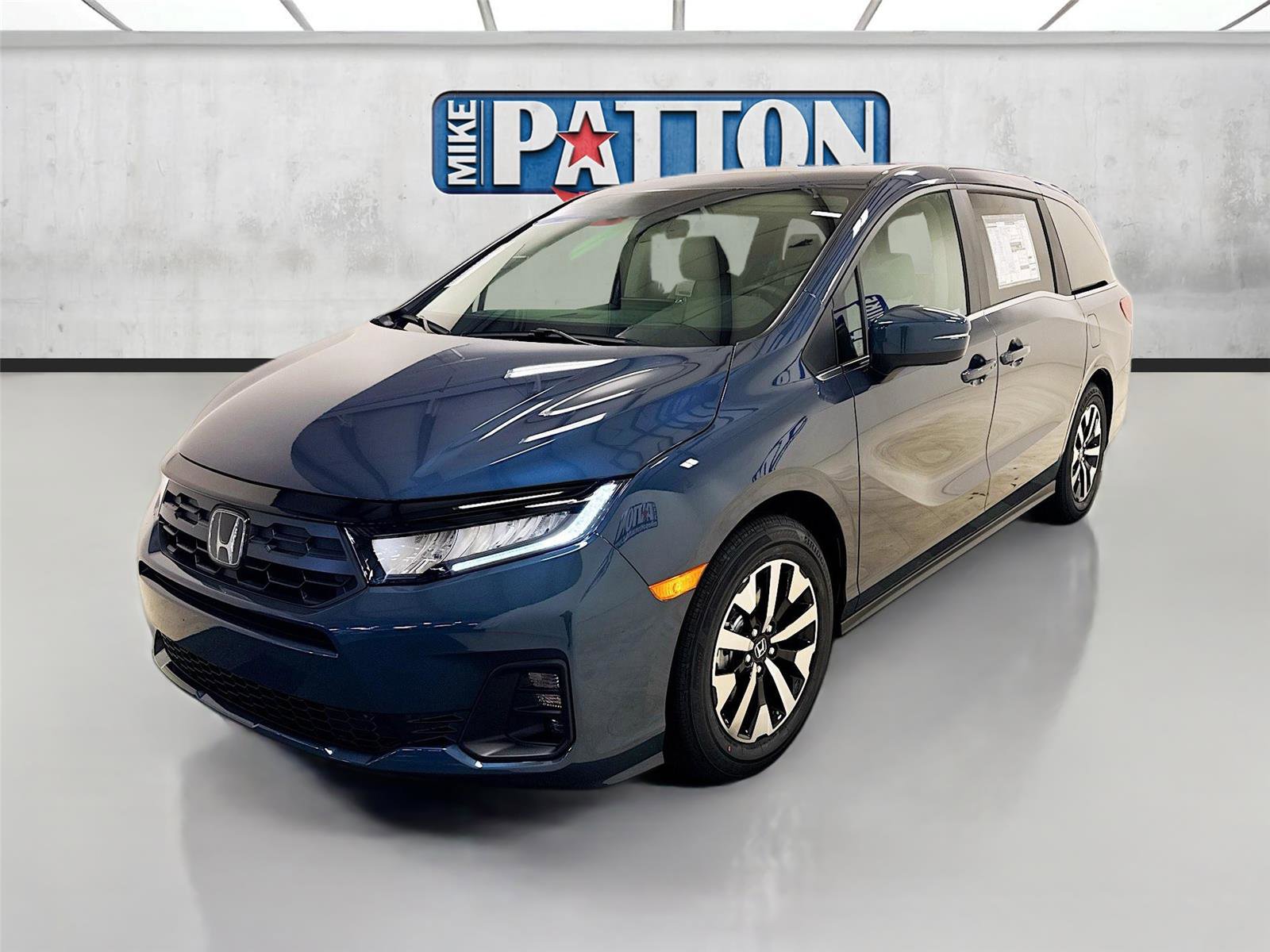 New 2026 Honda Odyssey EX-L image 3