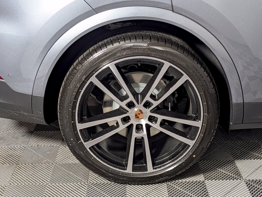 New 2026 Porsche Cayenne E-Hybrid AWD/4WD image 13