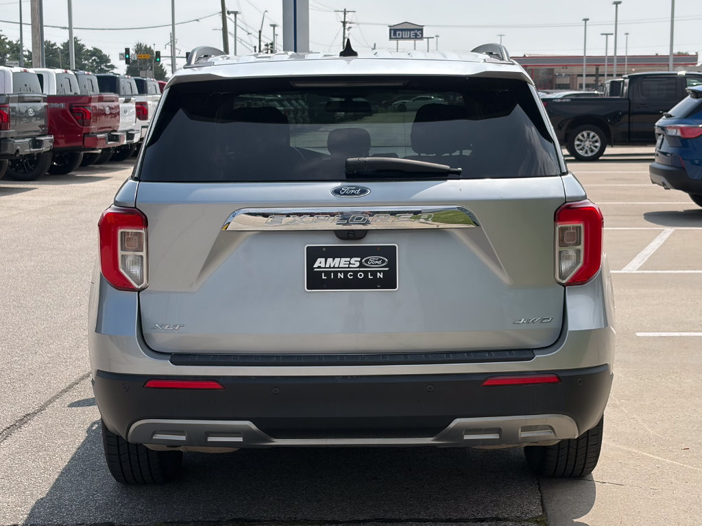 Certified 2023 Ford Explorer XLT w/ Equipment Group 202A AWD/4WD image 5
