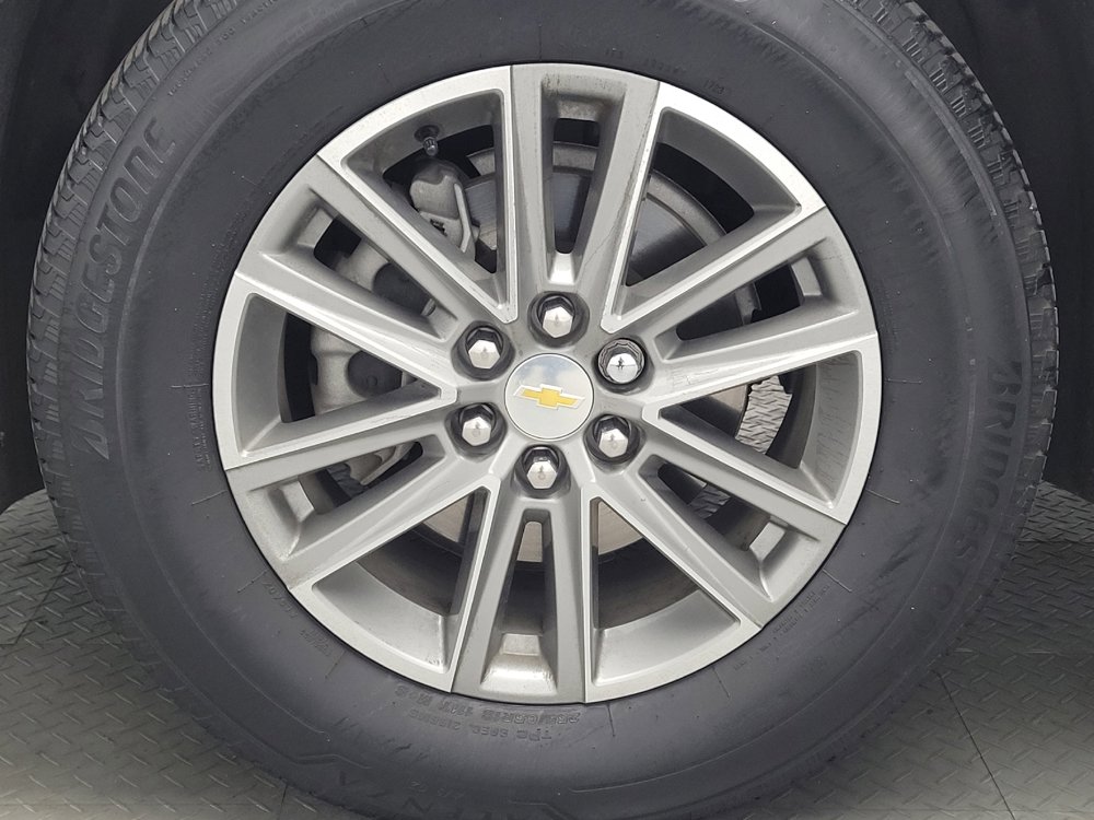 Used 2023 Chevrolet Traverse LT image 31