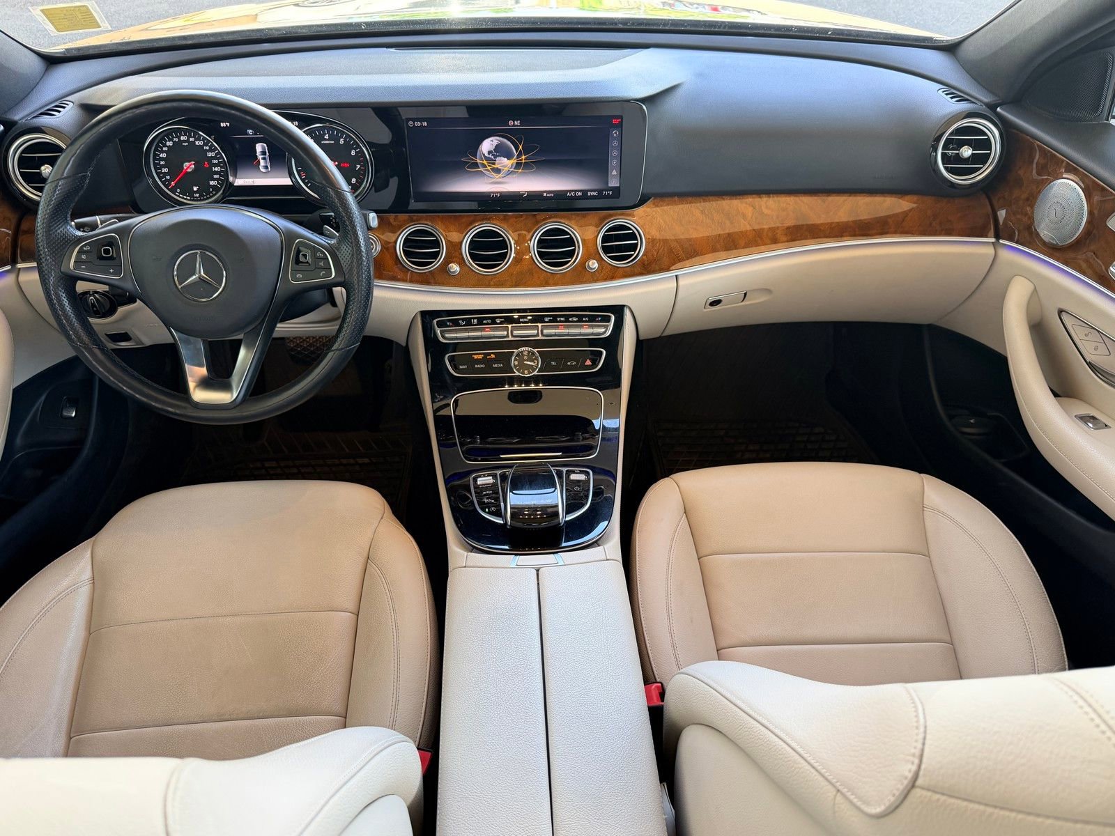 Used 2018 Mercedes-Benz E 400 4MATIC Sedan image 23