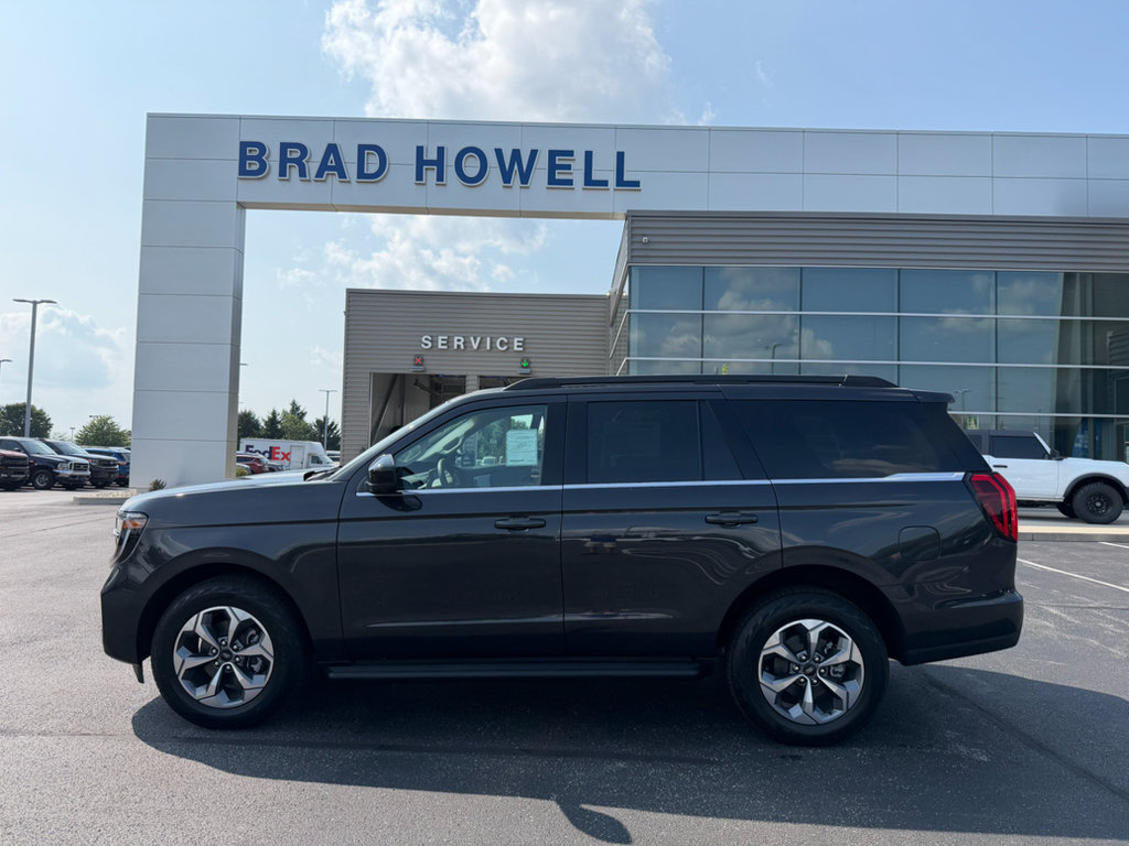 New 2027 Ford Expedition Active AWD/4WD image 1