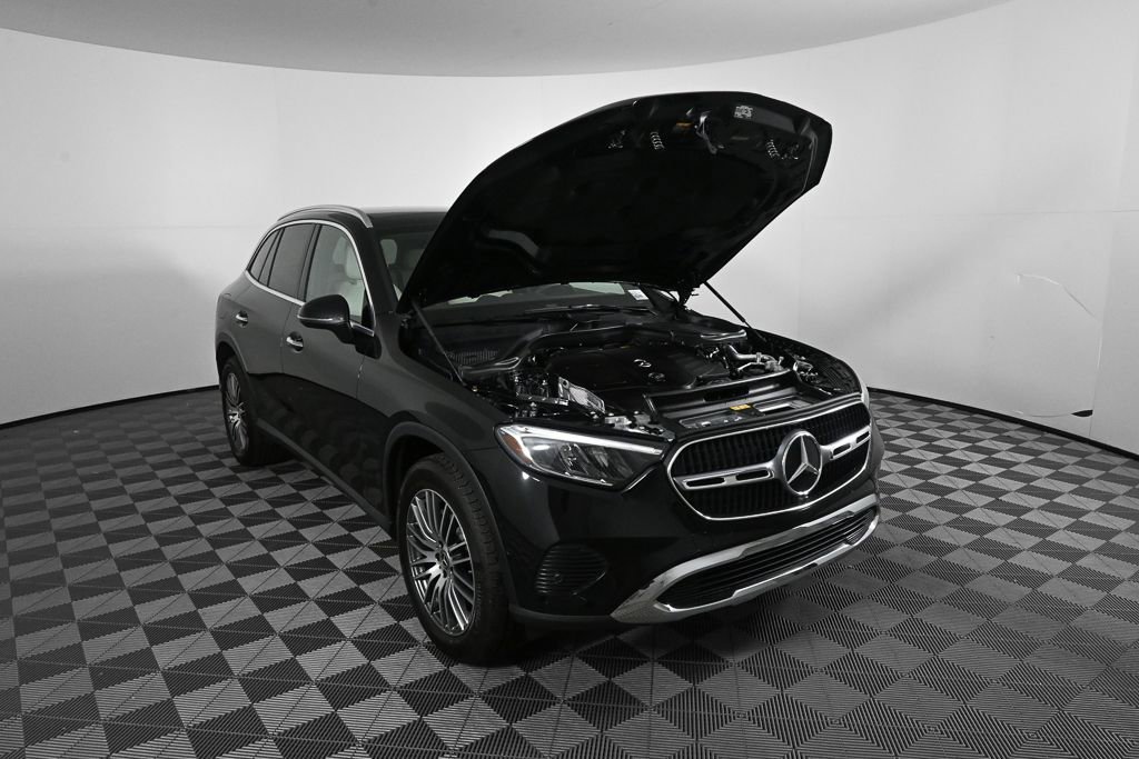 Certified 2024 Mercedes-Benz GLC 300 4MATIC image 33