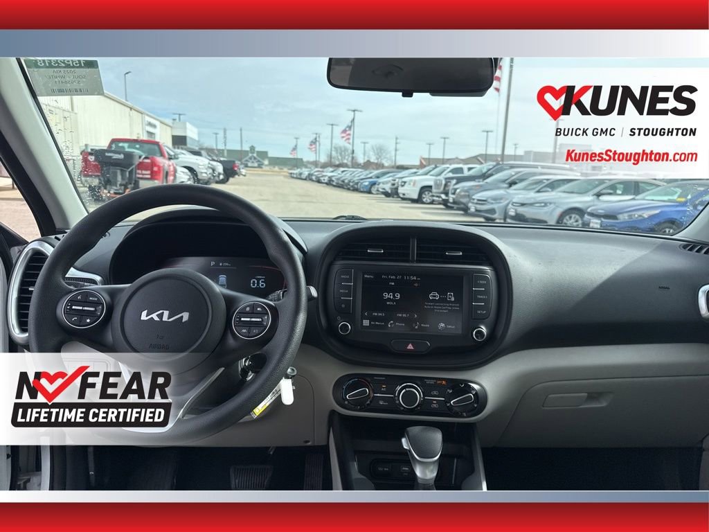 Used 2025 Kia Soul LX image 38