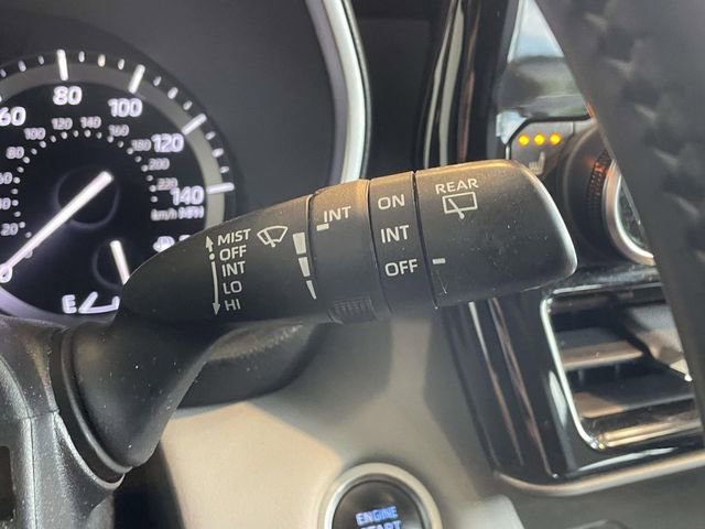Used 2021 Toyota Highlander XLE AWD/4WD image 42