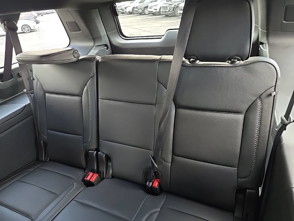 Used 2023 GMC Yukon XL Denali AWD/4WD image 42