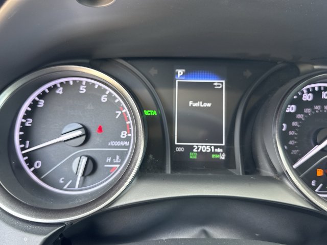 Used 2023 Toyota Camry SE w/ Convenience Package FWD image 15