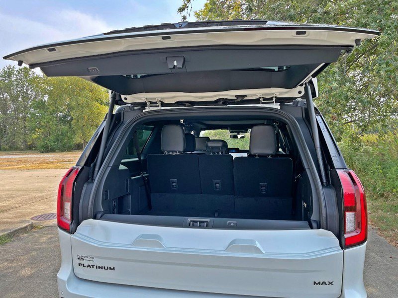 New 2025 Ford Expedition Max Platinum image 12