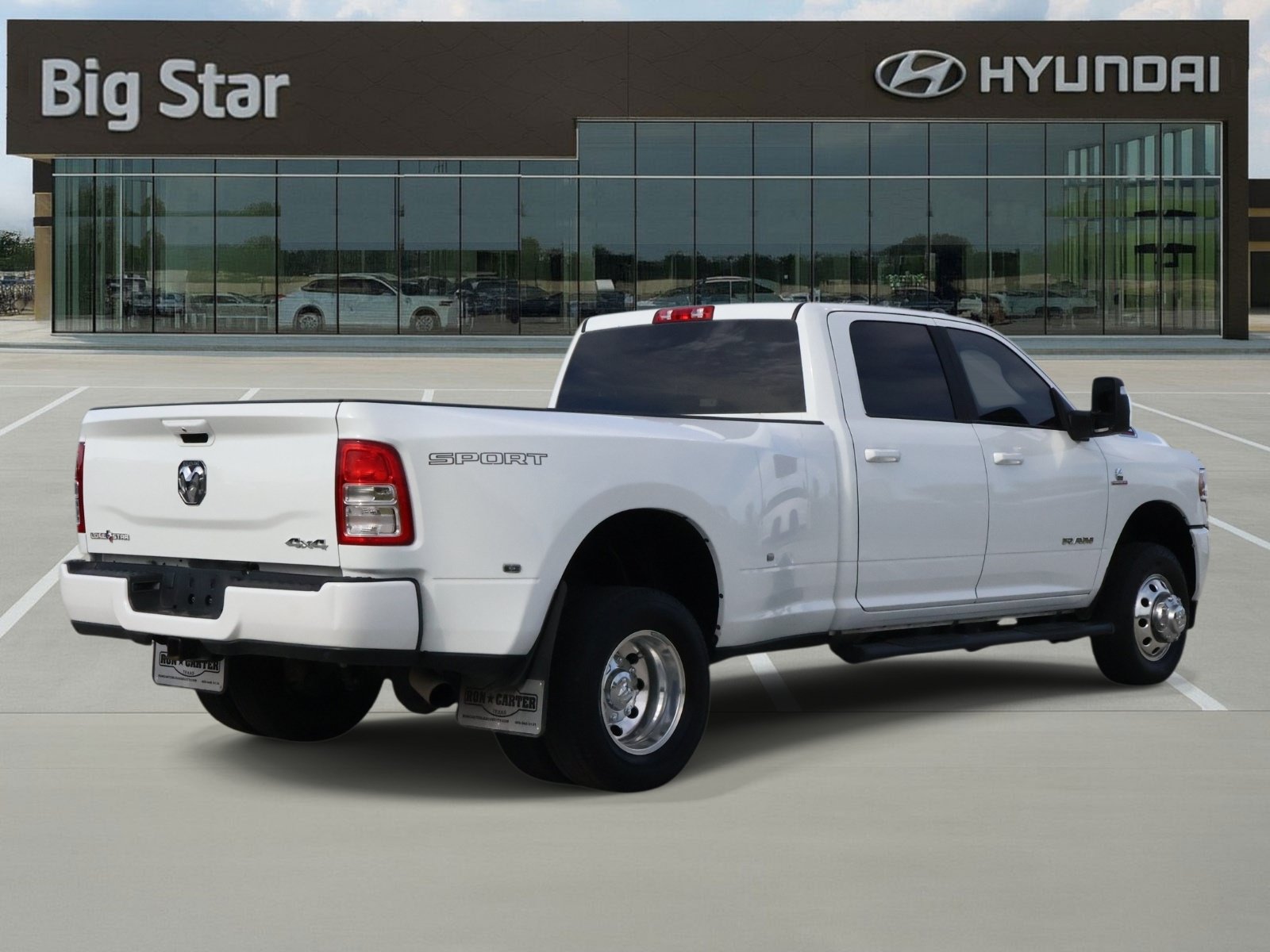 Used 2024 RAM 3500 Lone Star w/ Sport Appearance Package AWD/4WD image 4