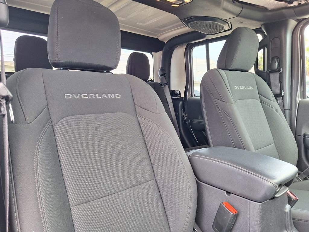 Used 2022 Jeep Gladiator Overland w/ Cold Weather Group AWD/4WD image 30