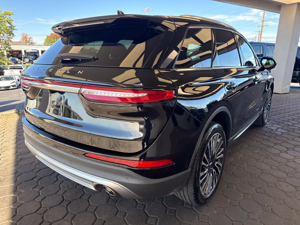 Used 2022 Lincoln Corsair Reserve w/ Equipment Group 201A AWD/4WD image 5