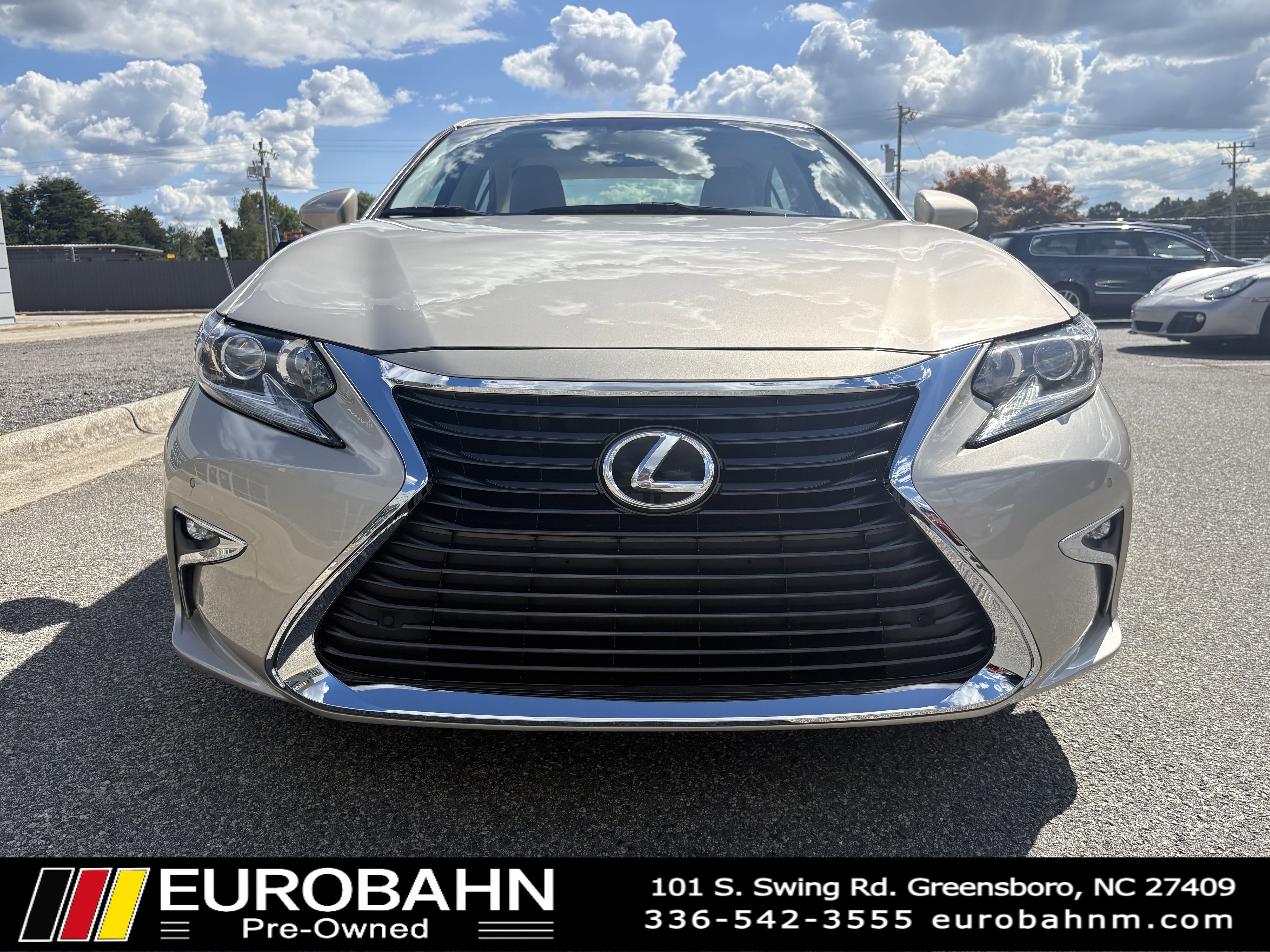 Used 2016 Lexus ES 350 w/ Premium Package w/Wood Trim image 24