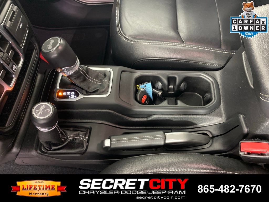 Used 2022 Jeep Wrangler Unlimited Sahara AWD/4WD image 24