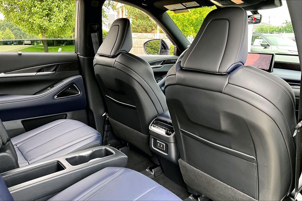 Certified 2026 INFINITI QX60 Sport w/ Dark Cargo Package AWD/4WD image 29