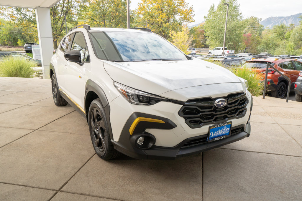 Used 2026 Subaru Crosstrek 2.5i Sport AWD/4WD image 2