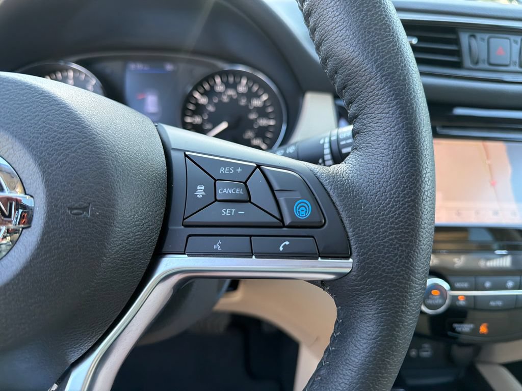 Used 2020 Nissan Rogue SL w/ Premium Package FWD image 24