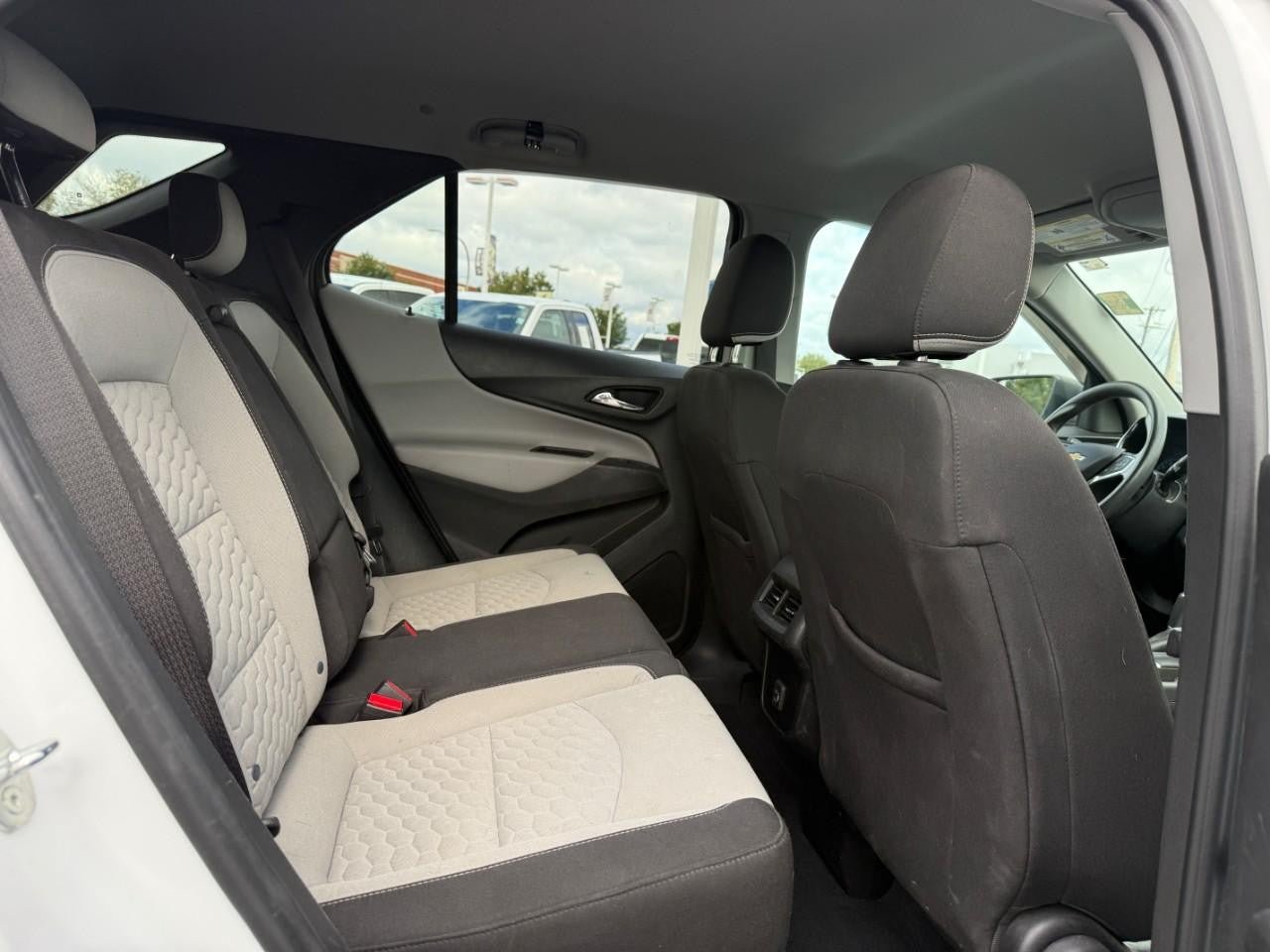 Used 2020 Chevrolet Equinox LS w/ LS Convenience Package AWD/4WD image 11