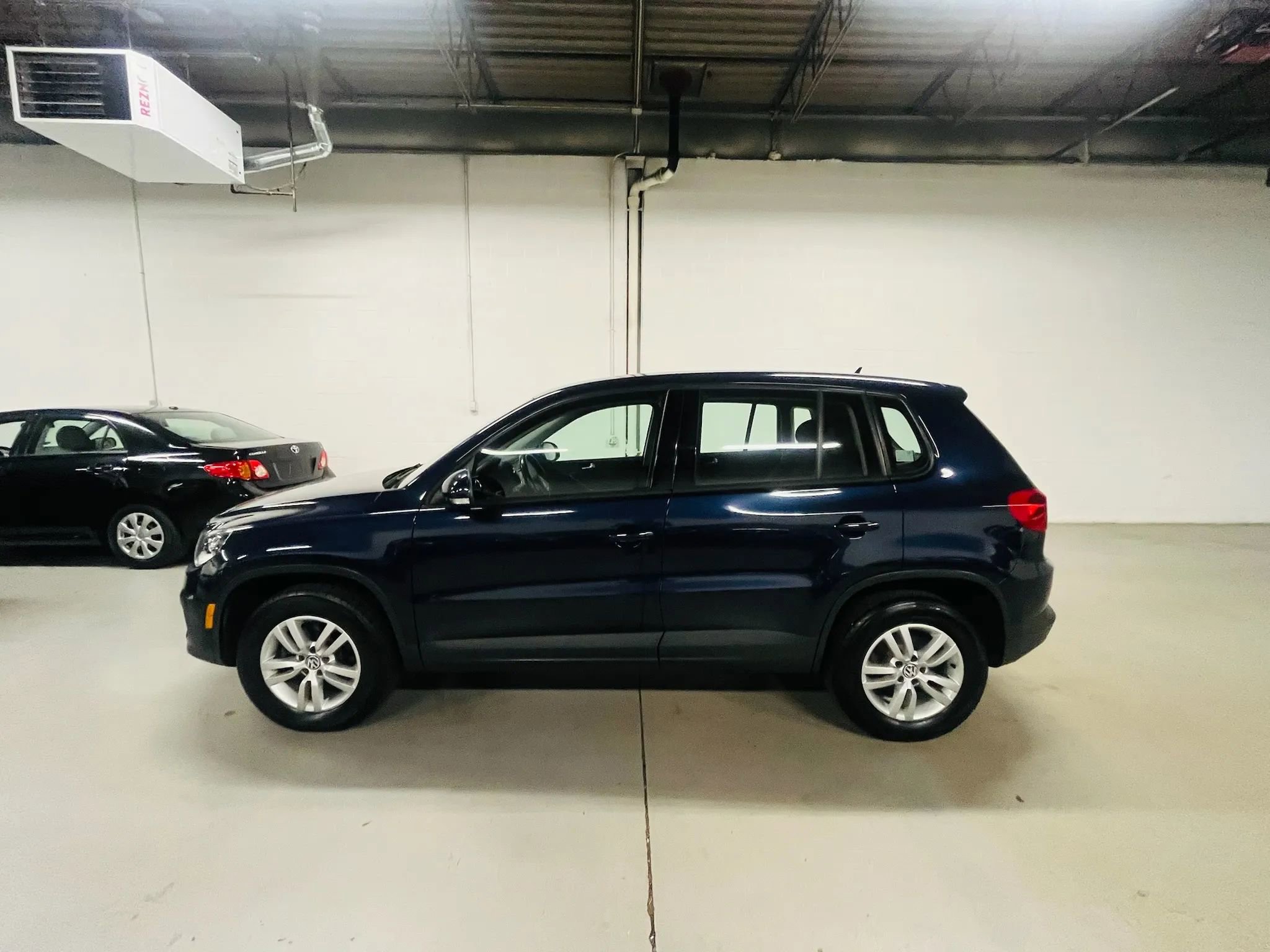 Used 2013 Volkswagen Tiguan S image 5