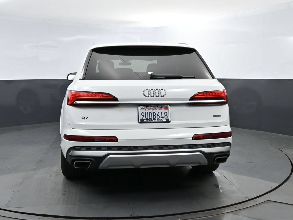 Used 2025 Audi Q7 3.0T Premium w/ Convenience Package AWD/4WD image 24