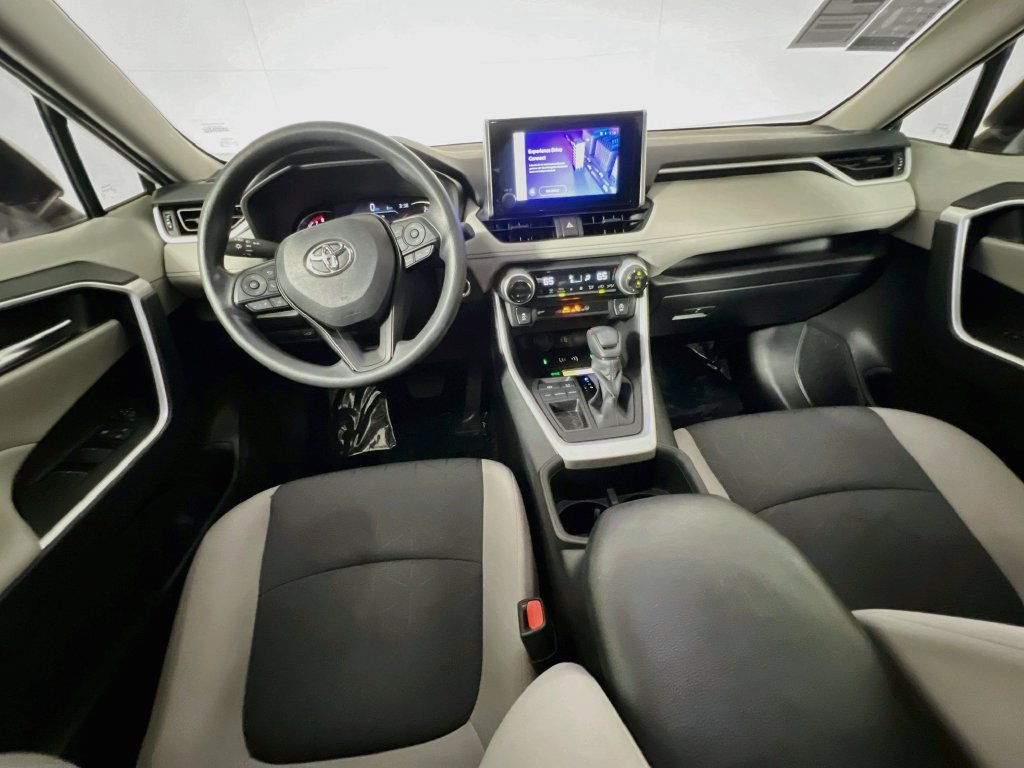 Used 2024 Toyota RAV4 XLE w/ Convenience Package FWD image 27
