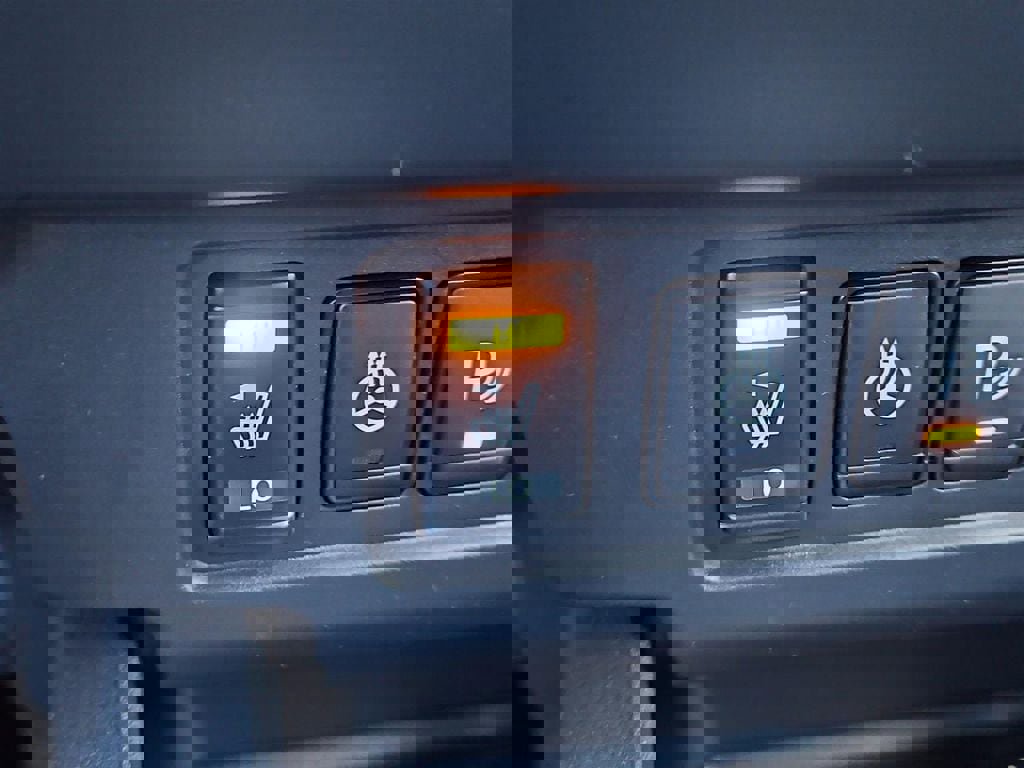 New 2026 Nissan Frontier SV w/ All-Weather Content Package image 9