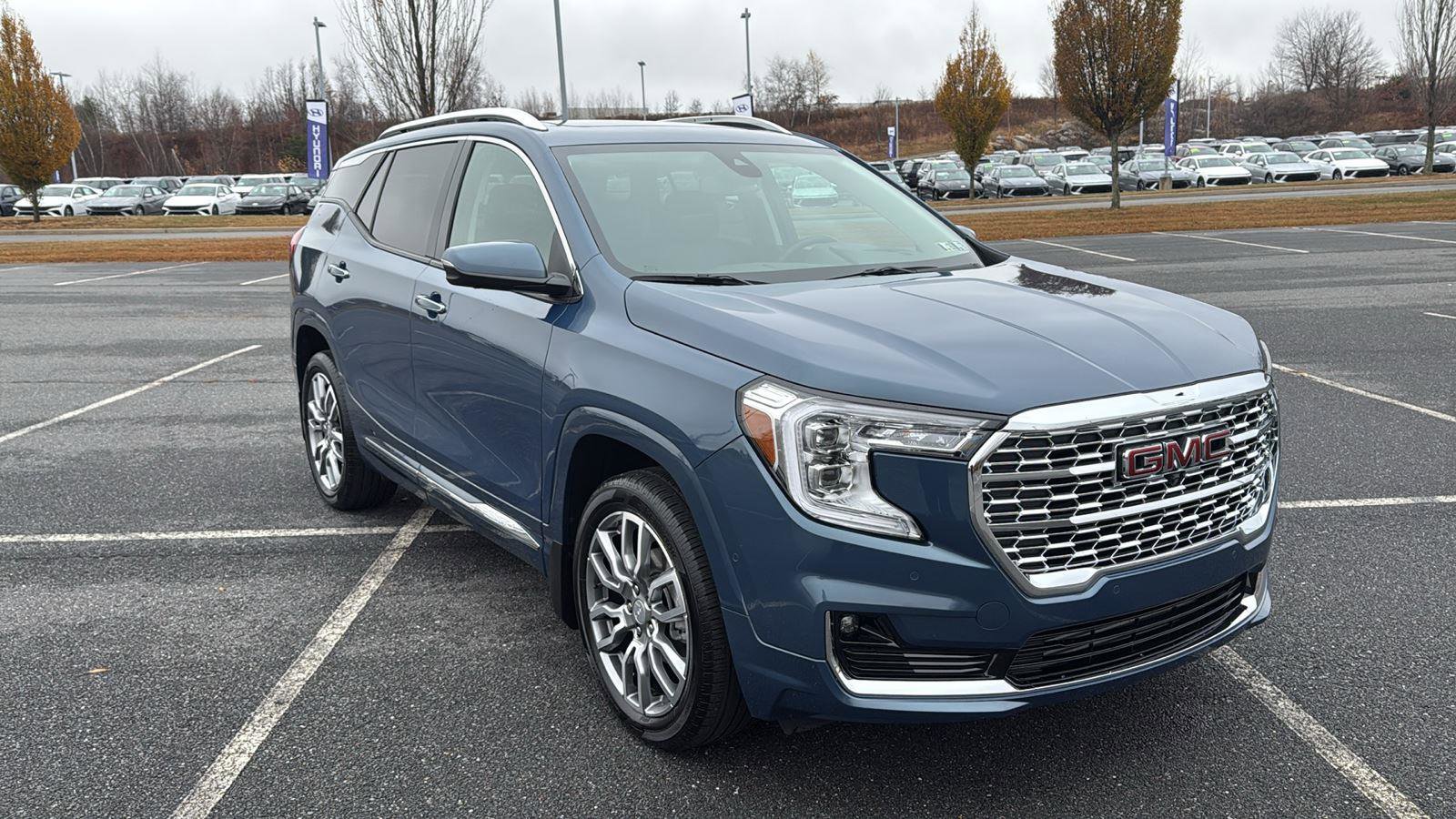 Used 2024 GMC Terrain Denali w/ Denali Premium Package
