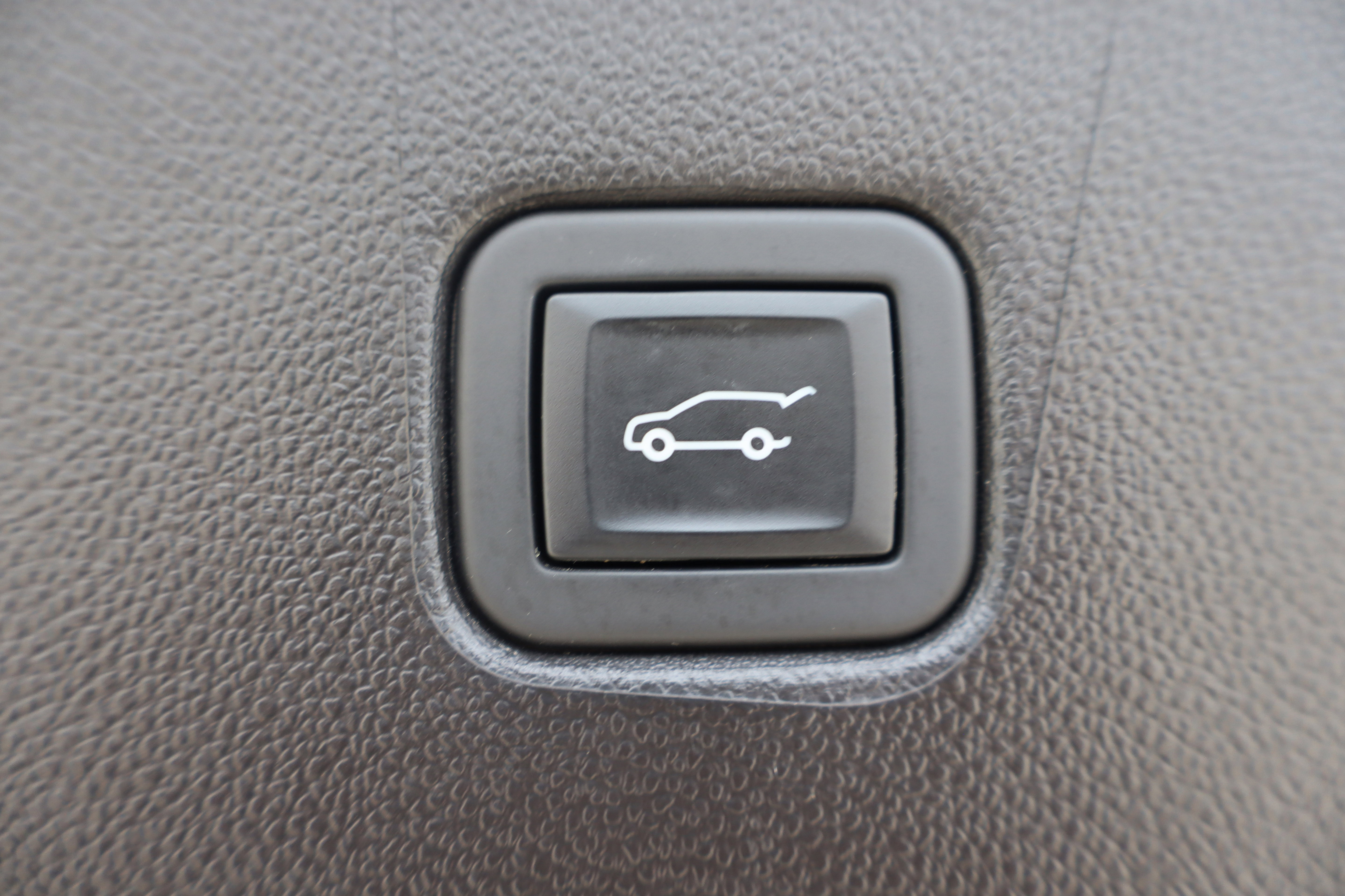 Used 2024 Chevrolet Blazer RS w/ Driver Confidence II Package image 25