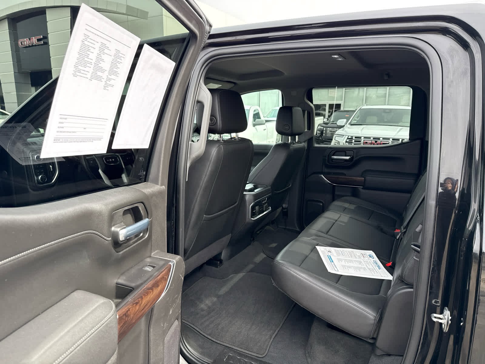 Certified 2021 GMC Sierra 1500 SLT w/ SLT Premium Package AWD/4WD image 15