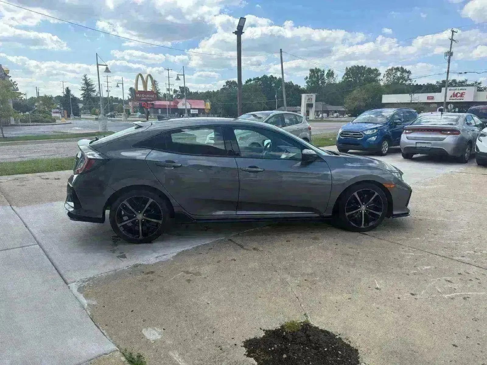 Used 2021 Honda Civic Sport image 32