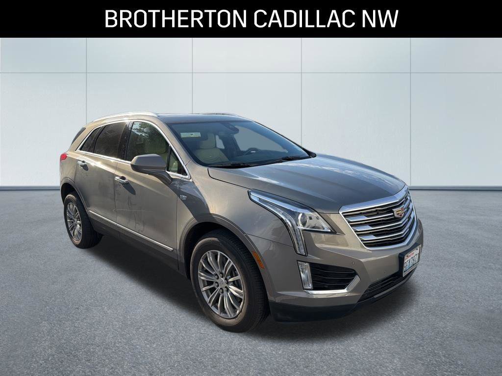 Used 2017 Cadillac XT5 Luxury w/ Driver Awareness Package AWD/4WD image 2