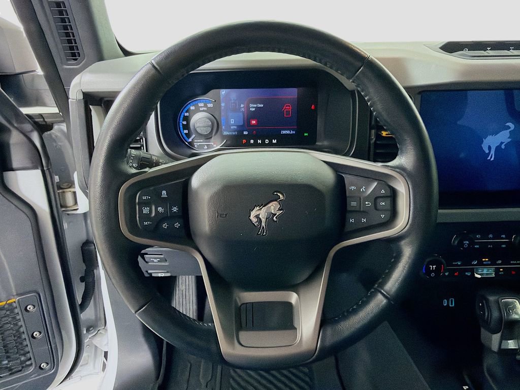 Used 2023 Ford Bronco Badlands image 13