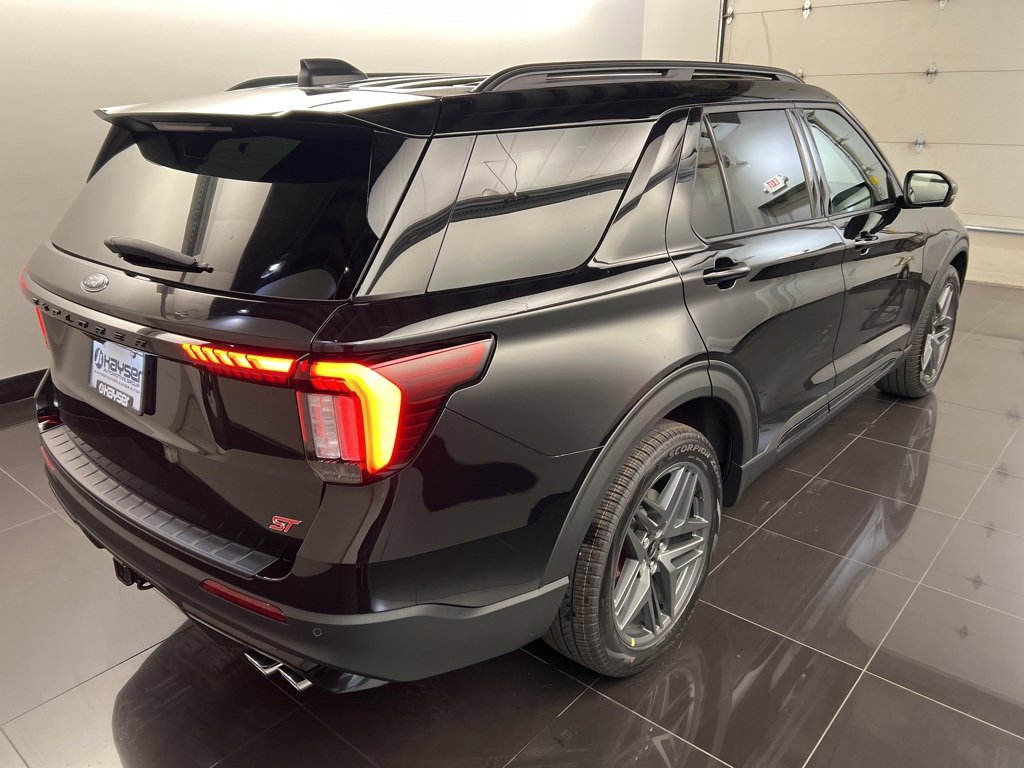 New 2026 Ford Explorer ST image 6