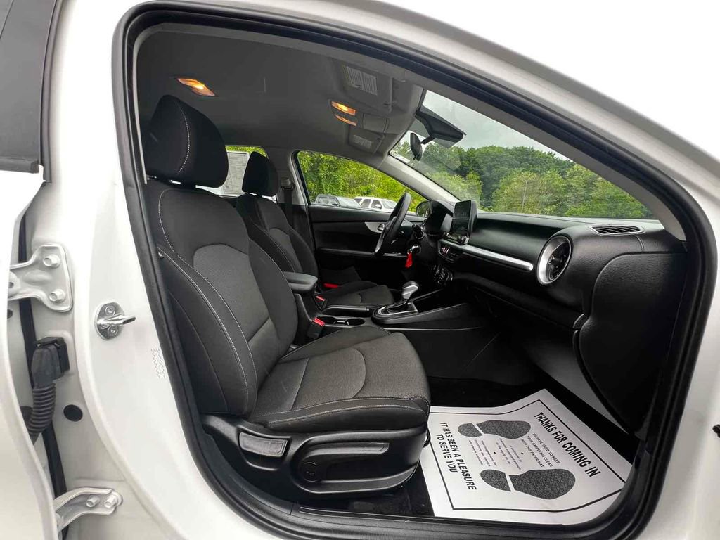Used 2023 Kia Forte LXS image 13
