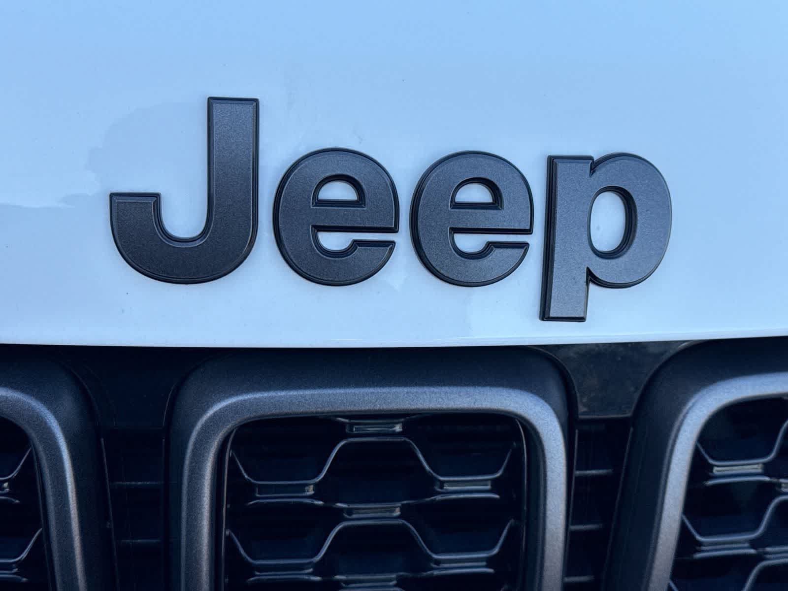 Used 2020 Jeep Grand Cherokee High Altitude AWD/4WD image 11