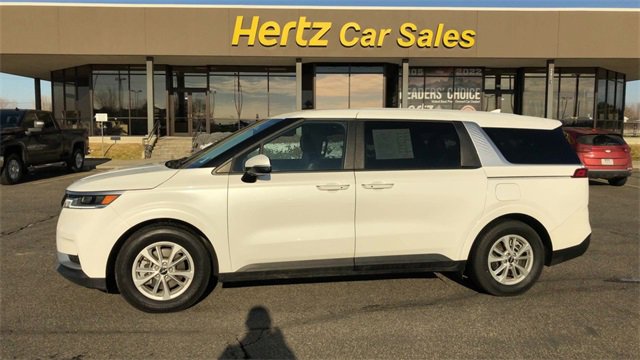 Used 2024 Kia Carnival LX image 5