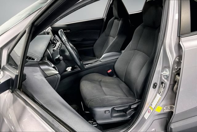 Used 2018 Toyota C-HR XLE FWD image 19