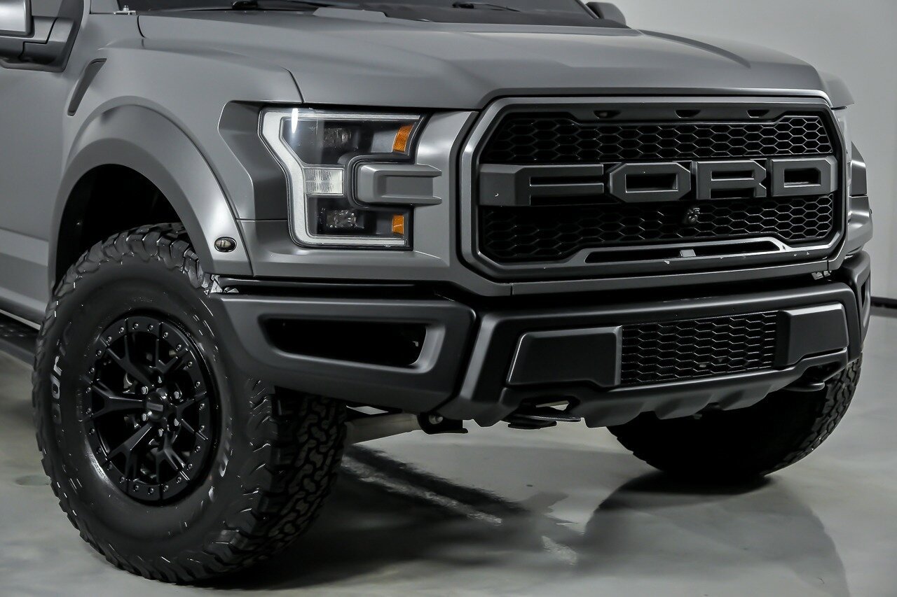 Used 2018 Ford F150 Raptor w/ Equipment Group 802A Luxury image 3
