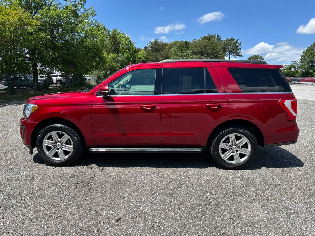 Used 2018 Ford Expedition XLT w/ Equipment Group 202A RWD image 2