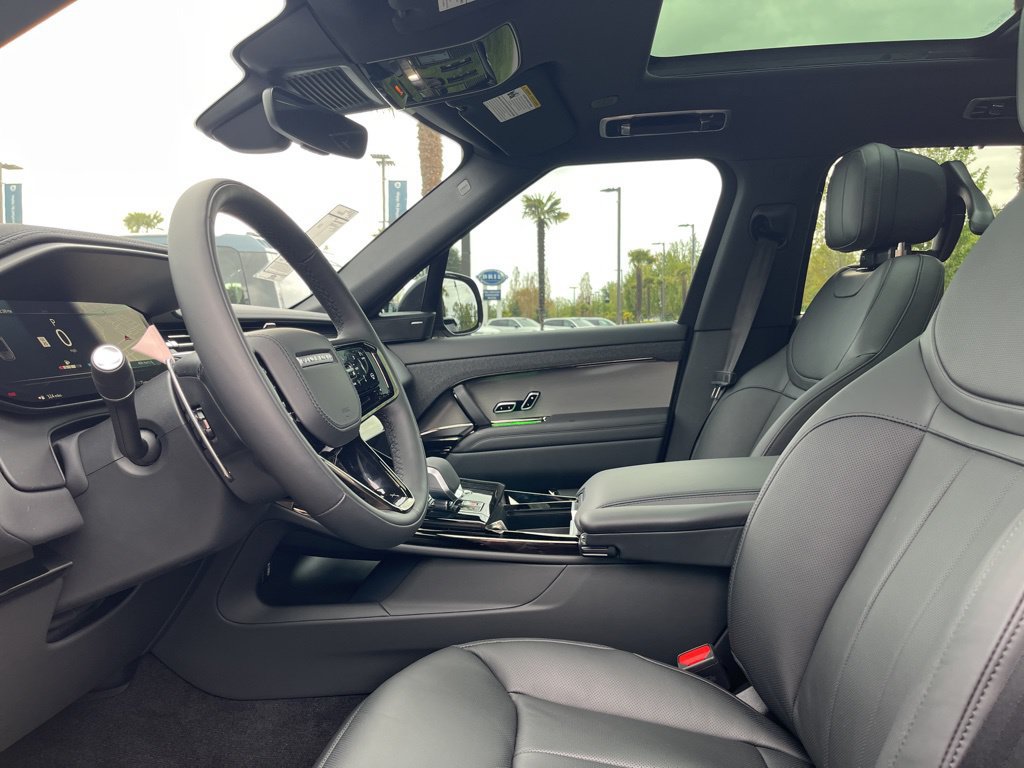 New 2026 Land Rover Range Rover Sport Dynamic SE AWD/4WD image 4