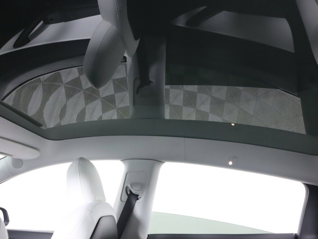 Used 2020 Tesla Model Y Long Range image 27