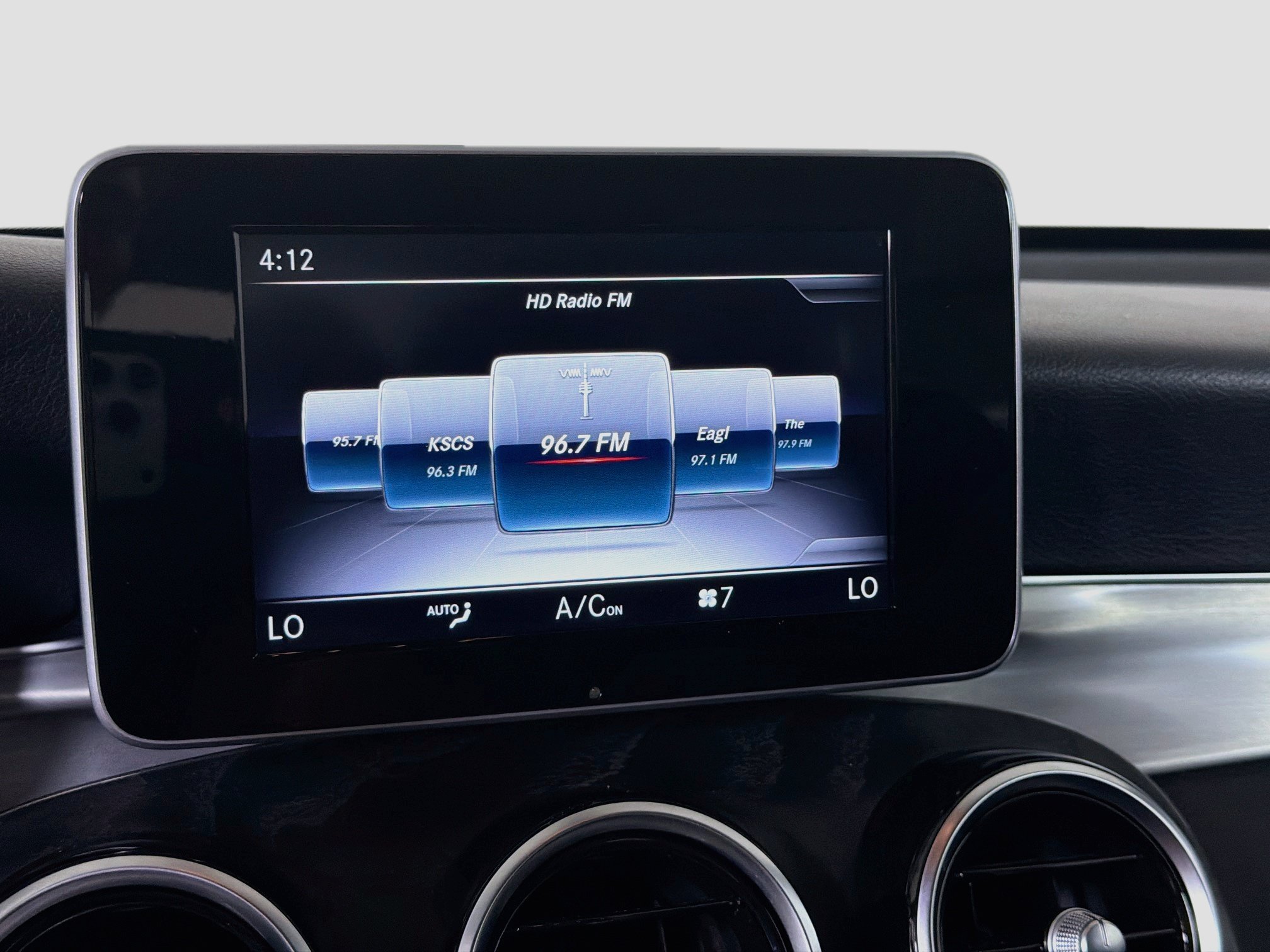 Used 2019 Mercedes-Benz GLC 300 4MATIC image 21