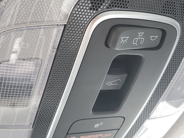 Used 2025 Hyundai Elantra Limited FWD image 32