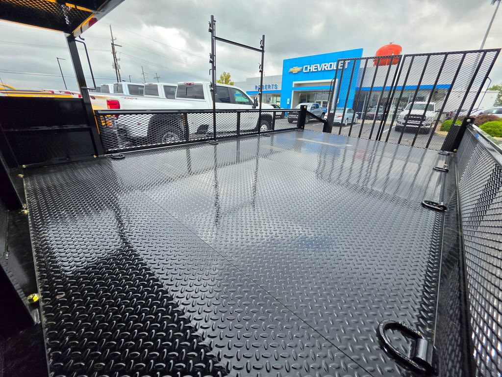Used 2024 Chevrolet Low Cab Forward 5500XG RWD image 43