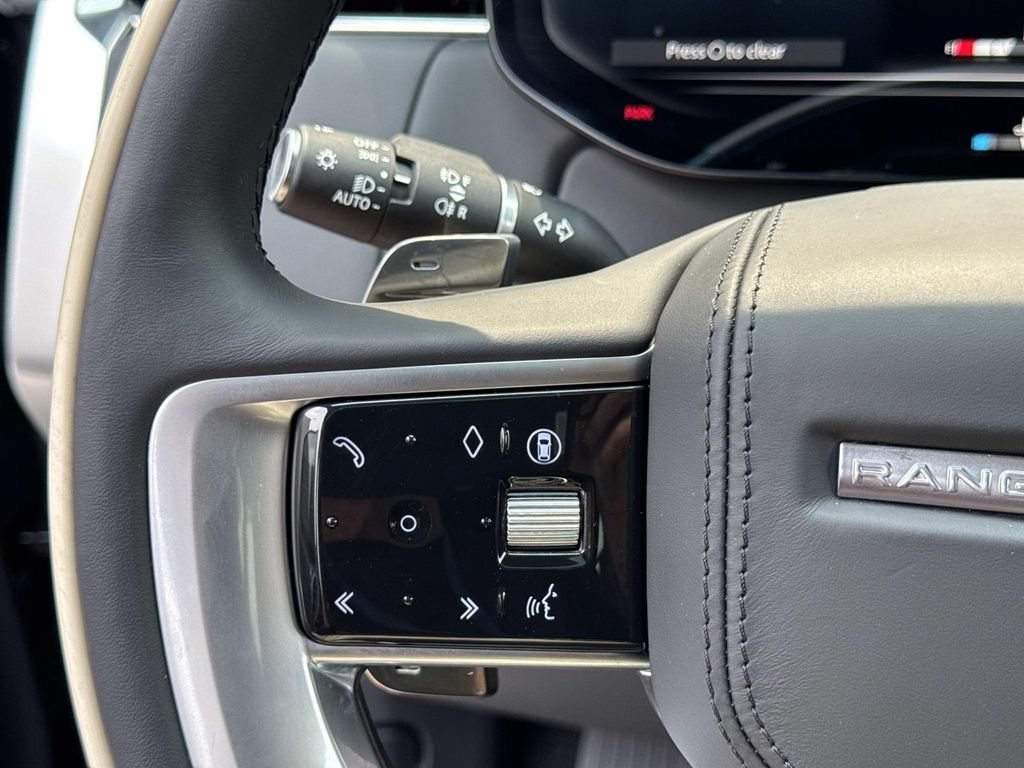 Certified 2024 Land Rover Range Rover SV AWD/4WD image 32