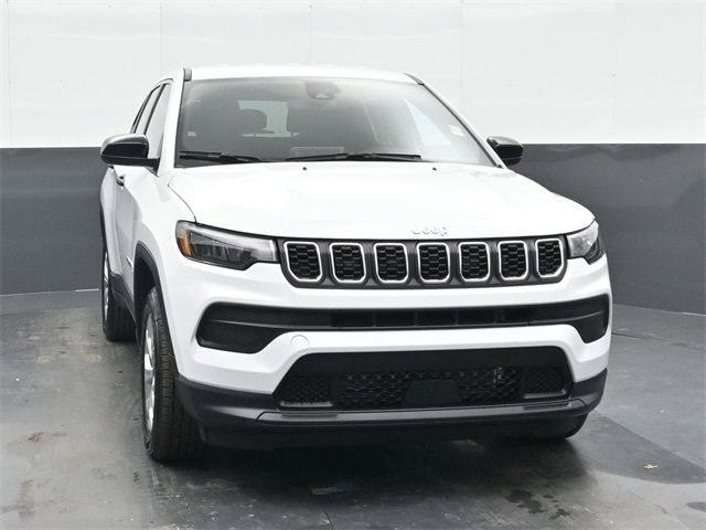 Used 2025 Jeep Compass Sport image 7