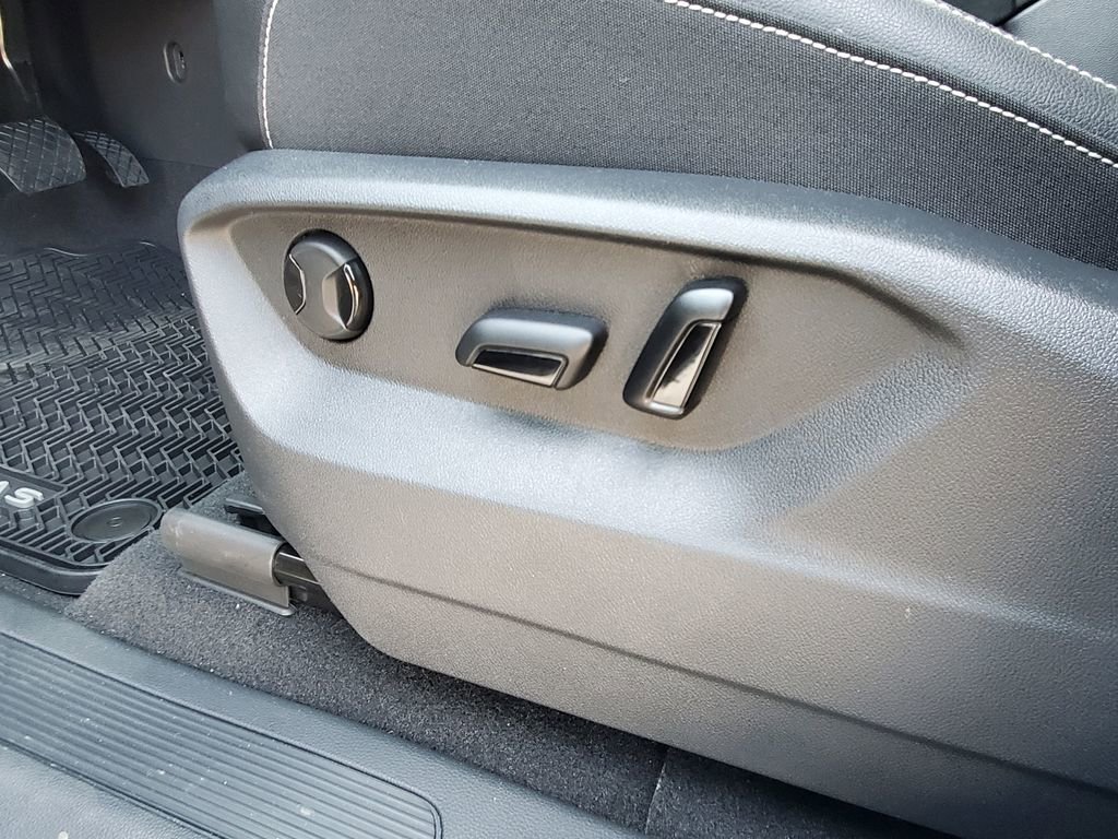 New 2026 Volkswagen Atlas SE image 16