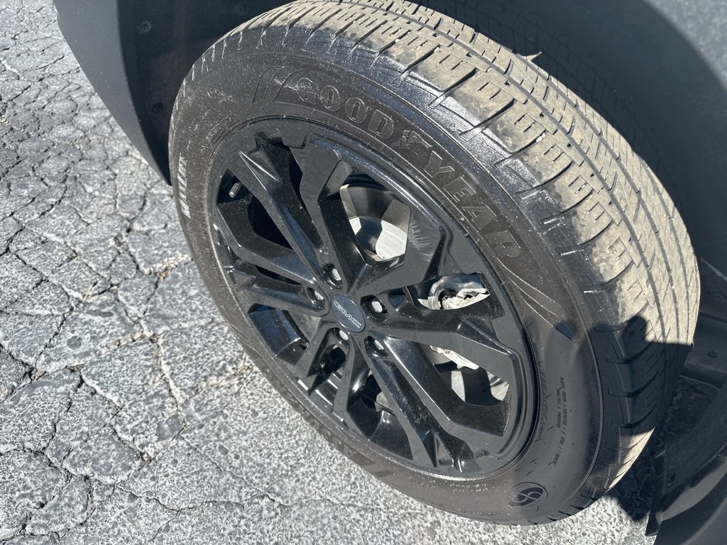 Used 2021 GMC Terrain SLE w/ Driver Convenience Package FWD image 6