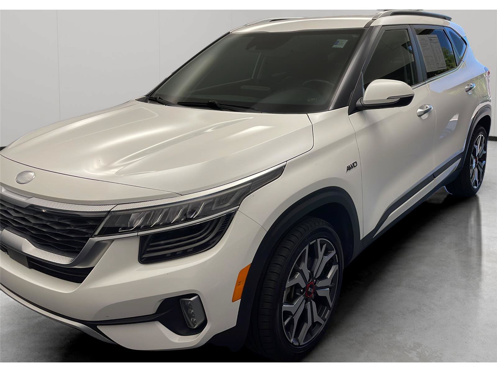 Used 2021 Kia Seltos SX AWD/4WD image 1